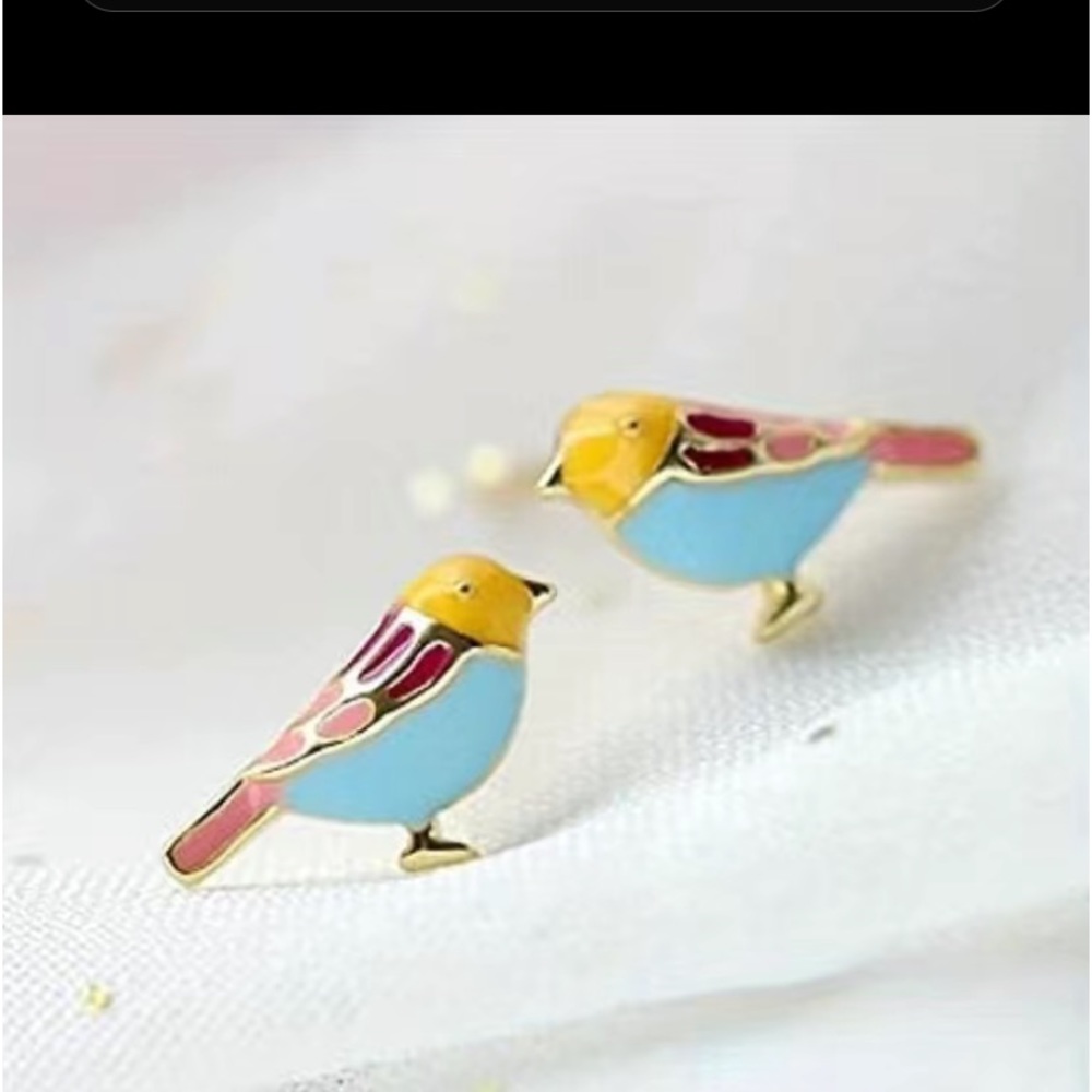 Last One!!!COPY - Adorable 18K Gold Plated Enamel Mini Bird Stud Earrings. - Picture 1 of 4